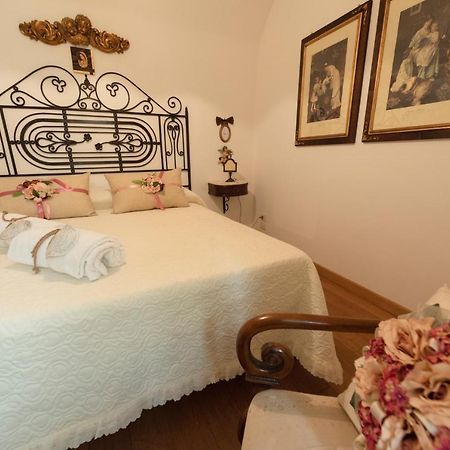 La Casa Degli Angeli Bed & Breakfast Salerno Bagian luar foto