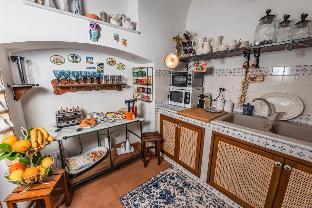 La Casa Degli Angeli Bed & Breakfast Salerno Bagian luar foto