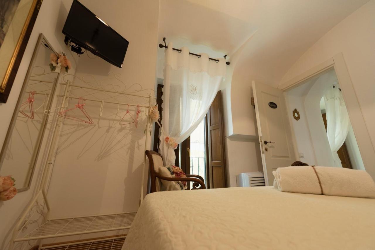 La Casa Degli Angeli Bed & Breakfast Salerno Bagian luar foto