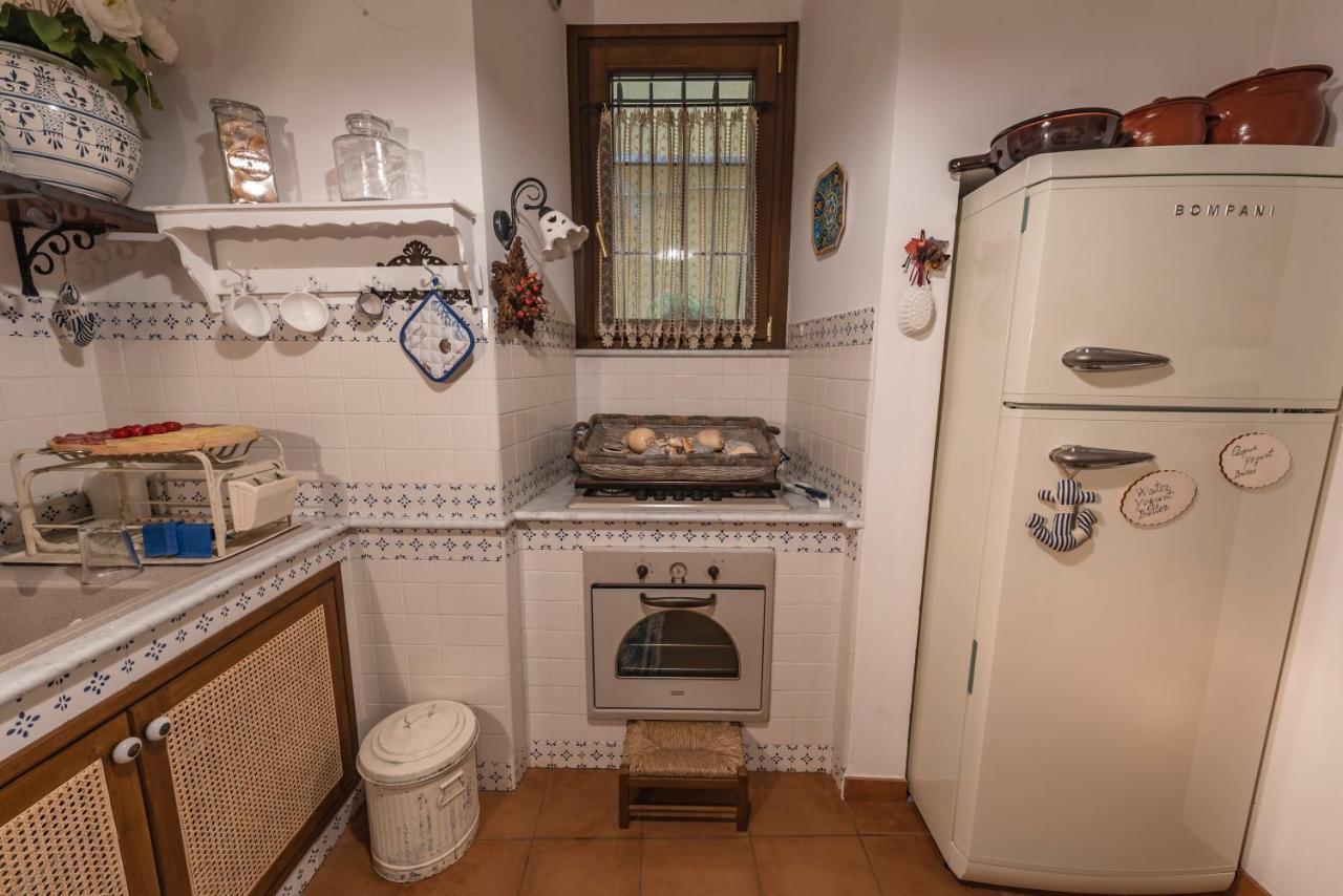 La Casa Degli Angeli Bed & Breakfast Salerno Bagian luar foto