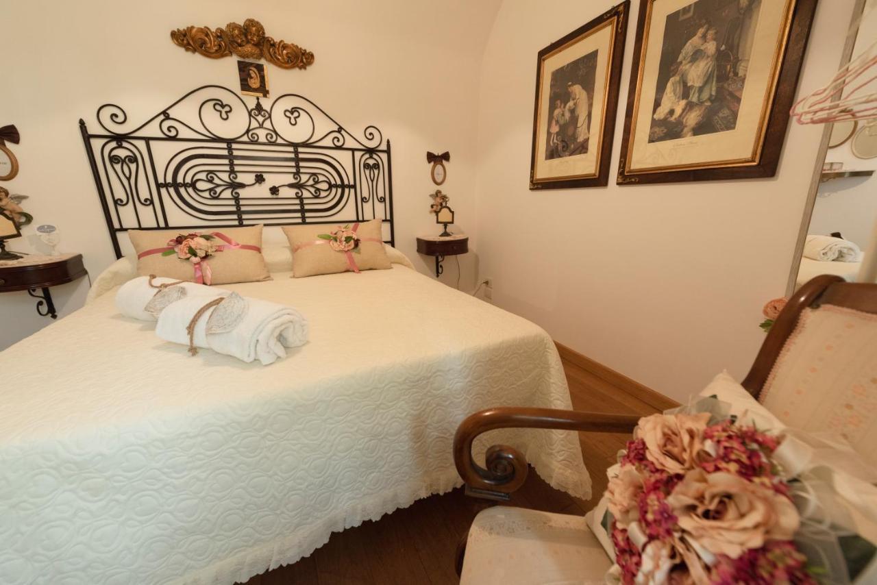 La Casa Degli Angeli Bed & Breakfast Salerno Bagian luar foto