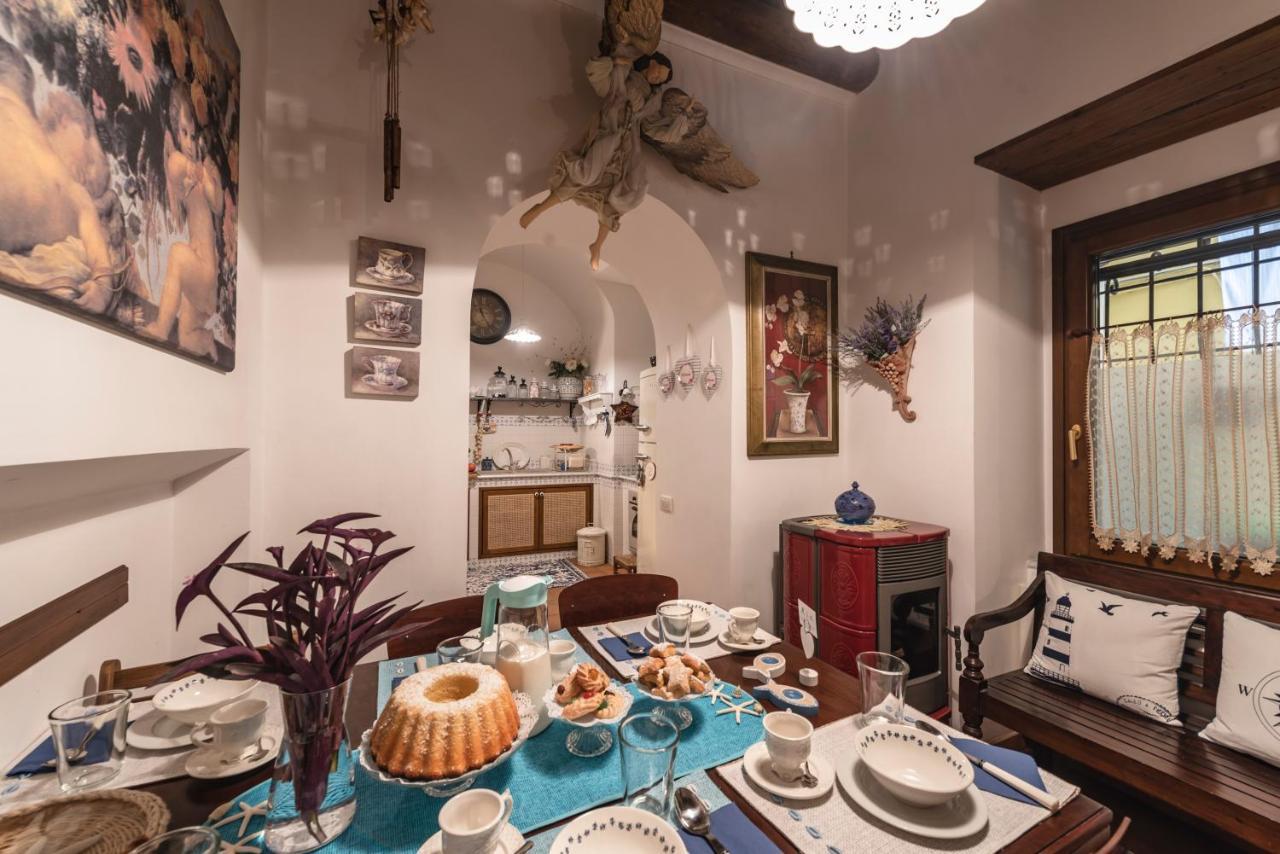La Casa Degli Angeli Bed & Breakfast Salerno Bagian luar foto
