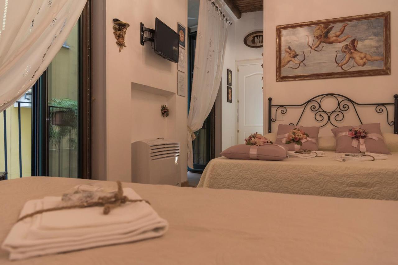 La Casa Degli Angeli Bed & Breakfast Salerno Bagian luar foto