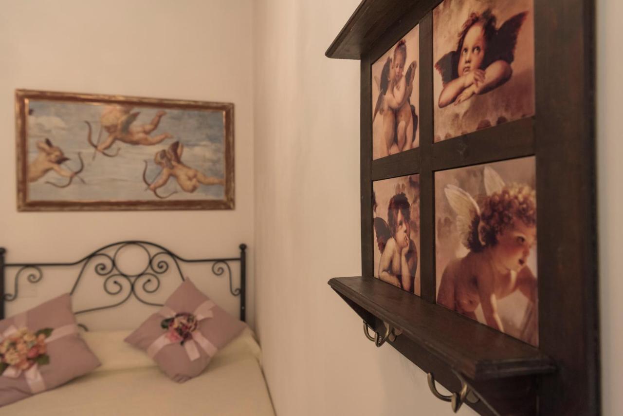 La Casa Degli Angeli Bed & Breakfast Salerno Bagian luar foto