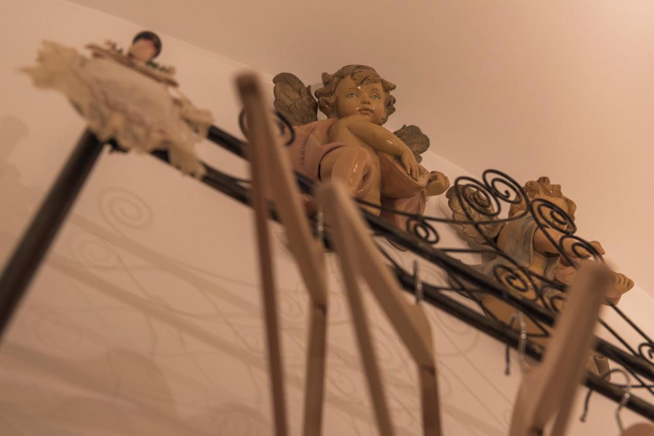 La Casa Degli Angeli Bed & Breakfast Salerno Bagian luar foto
